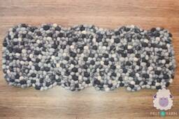 Wool Felt Pebble Rug in Zigzag Shape - Handmade Natural Stone Rugs For Bathroom, Bedroom, & Living Room Footrest - thumbnail 1