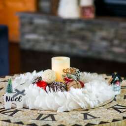 Glittering Decorative White Feather Christmas Wreath - Unique Winter Holiday & Decor Zucker?? - thumbnail 2
