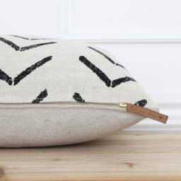 Mud Cloth Pillow Cover Black & Tan Cushion Decorative Throw Farmhouse Pillows 20x20 18x18 16x26 Covers - Jade - thumbnail 2