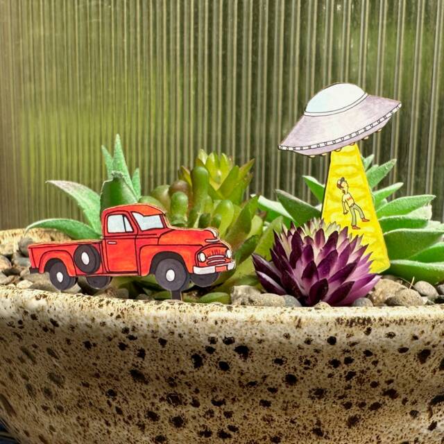 Ufo Abduction Fancy Plants Diorama Kit - image 1