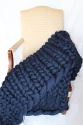 Super Chunky Merino Wool Knit Blanket, Bulky Throw - thumbnail 1
