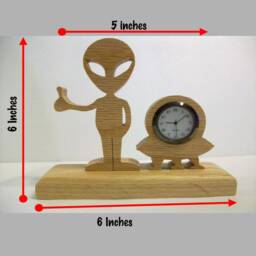 Oak Alien Desk Clock Hitchhiking Et With Ufo - thumbnail 4