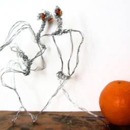 steampunk Valentine's Day Dancers Wire & Amber Figurine Ooak - thumbnail 3