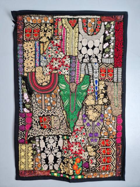 Large Indian Wall Tapestry 100x150cm - image 1