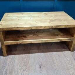 The Avon Hand Crafted Wooden Chunky Rustic Coffee Table. Please Read Below - thumbnail 2