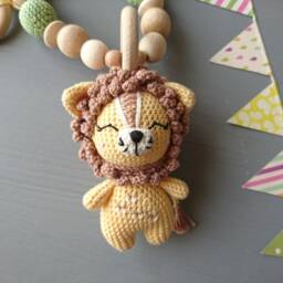 Crochet Lion Stroller Chain, Wooden Beads, Natural Baby Toy - thumbnail 3