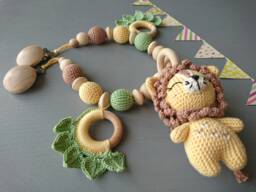 Crochet Lion Stroller Chain, Wooden Beads, Natural Baby Toy - thumbnail 1