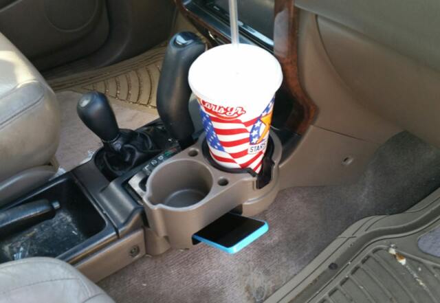 3rd Gen 4Runner Double Cup Holder - image 1
