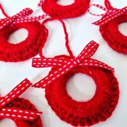 Mini Christmas Wreath Decorations Pack Of 5 - Wreaths For A Small Tree Craft Supplies Decoration - thumbnail 2