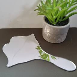 Lips Shaped Mirrored Hand Held Mirror - Many Sizes & Colours - Bespoke Items Made - thumbnail 2