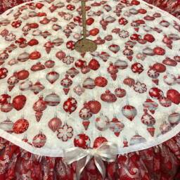 Christmas Holiday Tree Skirt - thumbnail 4