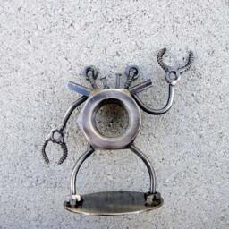 Mr. Crab Metal Sculpture Paper Weight - thumbnail 1