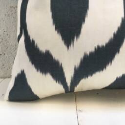 Silk Ikat Pillow Cover, Handwoven Cushion, Modern Home Decor - 16x24 - thumbnail 3