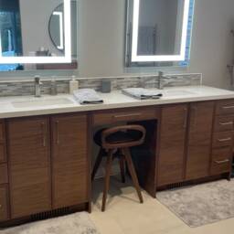 Swiveling Wood Stool, Vanity Usa Made - thumbnail 3