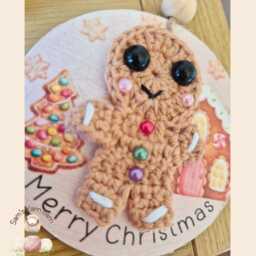 Handmade Crochet Gingerbread Man Christmas Ornament - Decoupage Wooden Decoration - thumbnail 3