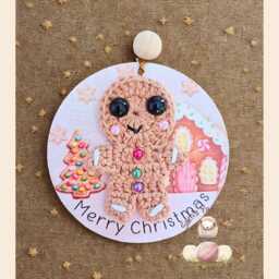 Handmade Crochet Gingerbread Man Christmas Ornament - Decoupage Wooden Decoration - thumbnail 4