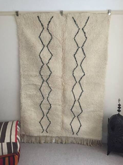 Beni Ourain Rug - Moroccan Handwoven Rug, Pure Wool, Ivory With Black Marks/150 X 215 cm 4.92 7.05 Ft Code 022 - image 1