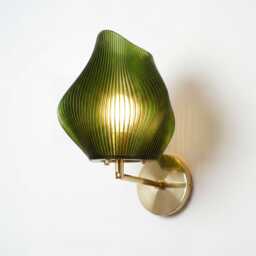 Sculptural Green Brass Wall Sconce - Coastal Wave Design - 20cmx20cm