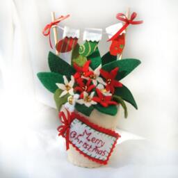 Felt Poinsettia Flower Pot Christmas Table Decoration With Stocking Bunting - thumbnail 1