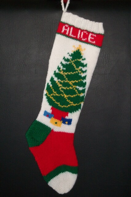 PDF Pattern Only Hand Knitted Christmas Tree With Garland Stocking - image 1