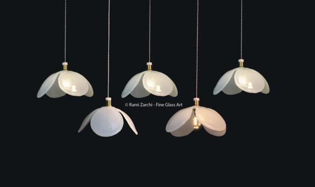 Chandelier With Multiple Art Glass Flower Shaped Pendant Lights. Flower Design - image 1