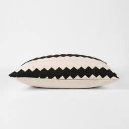 Handwoven African Mud Cloth Pillow Cover, 18x12 - thumbnail 2