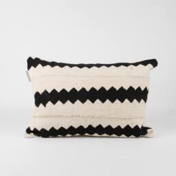 Handwoven African Mud Cloth Pillow Cover, 18x12 - thumbnail 1