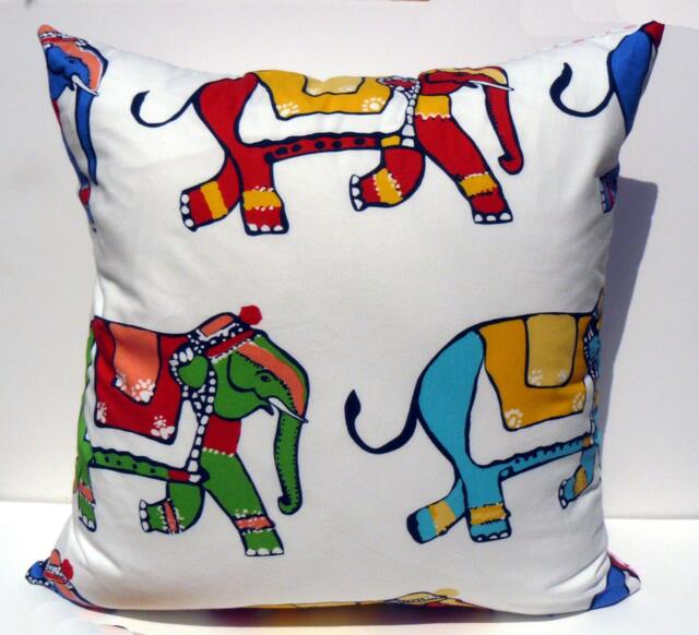 Elephant Parade in Multi. Y Lulu Dk - image 1