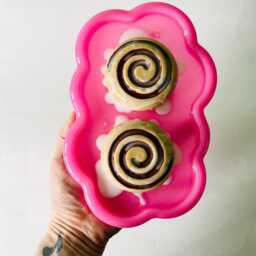 Cinnamon Buns Wavy Wall Art/ Dopamine D??cor/ Maximalist Fake Food/ Food Pop Sculpture/ Funky Kitchen D??cor - thumbnail 2