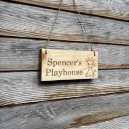 Personalised Giraffe Playhouse Sign - Custom Engraved Solid Wood Name Plate - thumbnail 1
