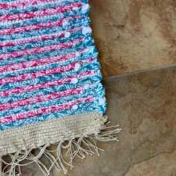 "Fushsia Rug, Dark Teal Pink 37"" L X 23" - thumbnail 3
