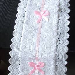 Hand-Embroidered Toilet Paper Holder in White & Pink Eyelet Embroidery, 3 Slots - thumbnail 2