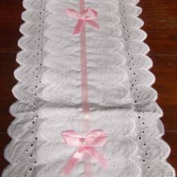 Hand-Embroidered Toilet Paper Holder in White & Pink Eyelet Embroidery, 3 Slots - thumbnail 4