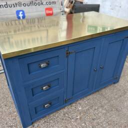 Brass Top Shaker Style Kitchen Island With Breakfast Bar - thumbnail 4