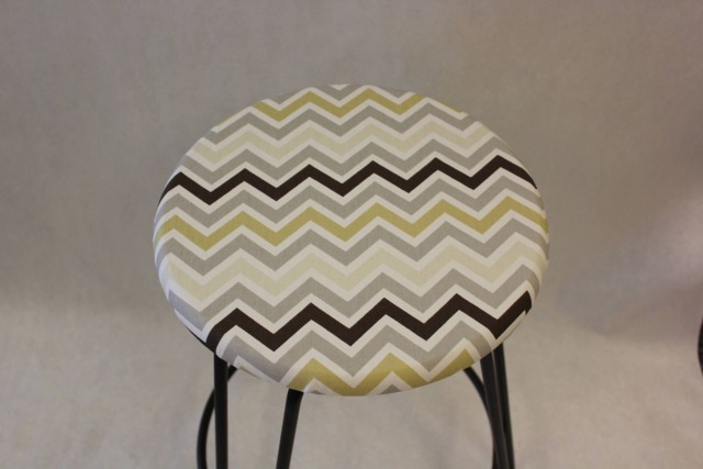 "25% Off Round Barstool Cover With Cushioned Foam Elasticized, Zoom River Rock, Kitchen Stool Padded 12"" To 20" - image 1