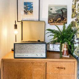 Now Playing Record Holder - Vinyl Shelf Solid Oak Wall Mounted Slot - thumbnail 2