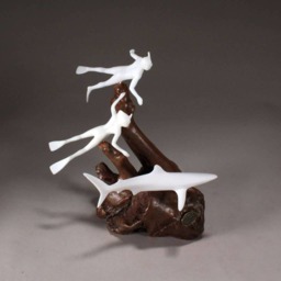 Pellucida Blue Shark Sculpture Divers On Burlwood Base, 9In - thumbnail 3