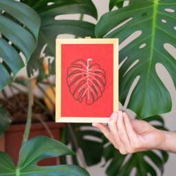 Monstera Leaf Embroidery in Frame, Reuse, Recycled Nature Embroidery, Cute Gift, Wall Art, Plant, Leaves, Nature, Nice Frame - thumbnail 2