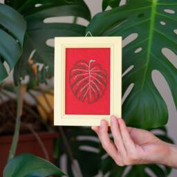 Monstera Leaf Embroidery in Frame, Reuse, Recycled Nature Embroidery, Cute Gift, Wall Art, Plant, Leaves, Nature, Nice Frame - thumbnail 1