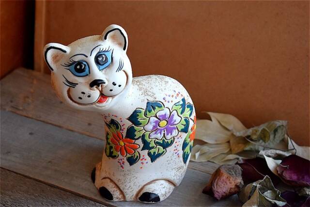 Ceramic Cat Porcelain Clay Statue Figurine Sculpture Hand Painted Coin Cash Bank Money Box Nursery Home Decor Family Gift - image 1