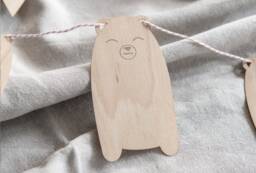 "Wooden Garland Pennant Chain ""B??renstark" - thumbnail 1