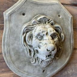 stone Garden Lion On Shield Wall Plaque Gift Ornament - thumbnail 3