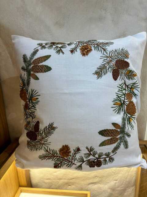 Embroidered Linen Pillow Cover Floral Pinecone Home Decor - 40x40 cm - image 1