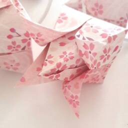 Origami-Style Electric String Lights, Cherry Blossom Design, 10 Lanterns, Several Colors To Choose From - thumbnail 2