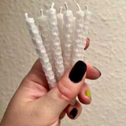Hand Rolled Beeswax Birthday Candles Unscented Spell Candles, Set Of 8 - thumbnail 2