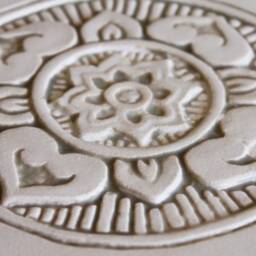 Wall Hanging With Mandala Design For Outdoor Decor, Ceramic Tile Bathroom Design, Circle Art 21cm Plain Border Beige - thumbnail 3