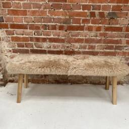 Light Brown Sheepskin Covered Bench, Genuine Sheepskin, Sheepskin Covered Bench, Furry Interior Decor Gift - thumbnail 2