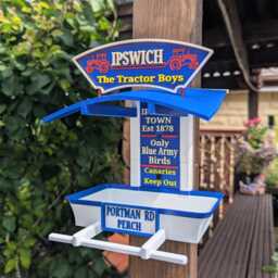 Ipswich Town Fly-Thru Bird Feeder Portman Road Tractor Boys Garden Feeding Station Quirky Bird Table - thumbnail 4