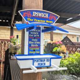 Ipswich Town Fly-Thru Bird Feeder Portman Road Tractor Boys Garden Feeding Station Quirky Bird Table - thumbnail 2
