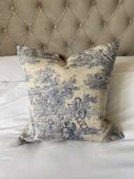Blue Toile De Jouy Linen Cushion Cover, French Country Pillow Vintage Bedding, Farmhouse Decor - thumbnail 1
